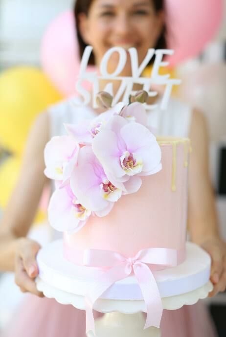 Summer Wedding Cake Trends 2020