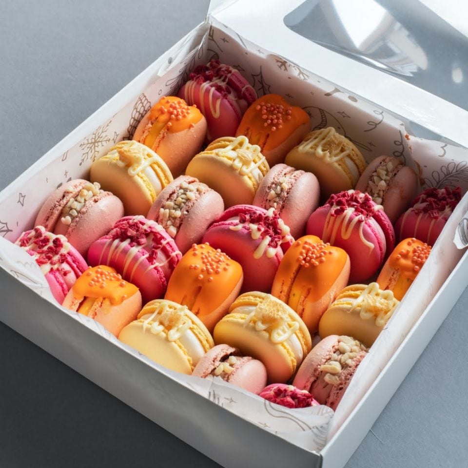 Macaroon Box 15 Pieces