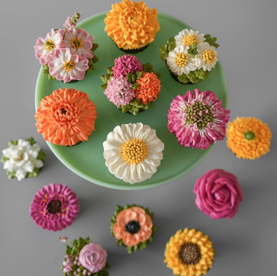 Çiçekli Cupcake Süsleme